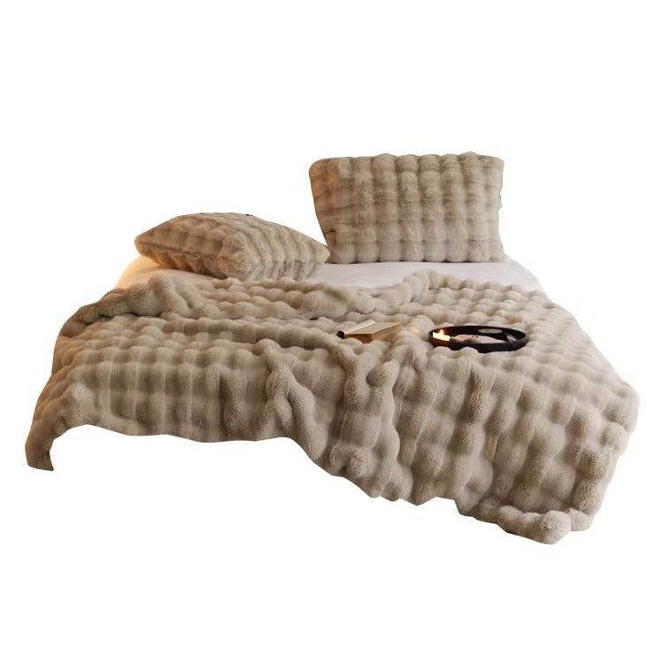 Luxury Bubble Plush Blanket – Ultra Soft & Elegant Throw