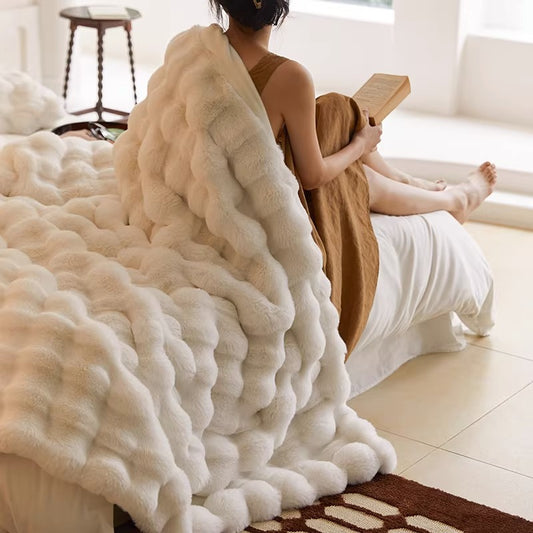 Luxury Bubble Plush Blanket – Ultra Soft & Elegant Throw
