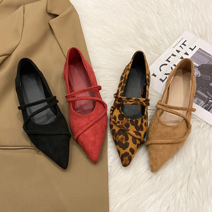 Scarlet grace pointed flat