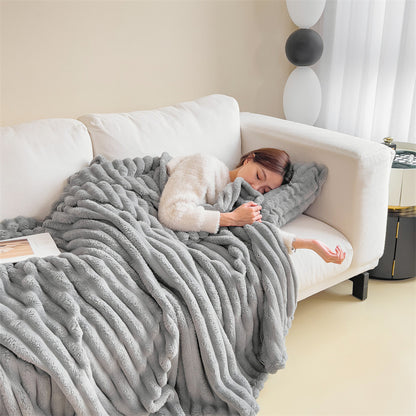 Cozy Ribbed Flannel Blanket – Ultra Soft & Warm Throw